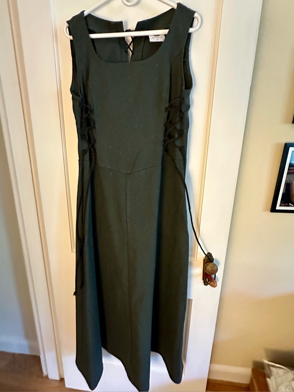 Sleeveless Blue/Green Lace-Up MedievalDress and blouse.